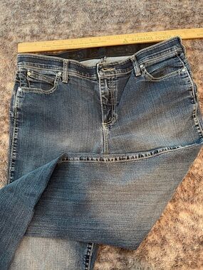 Wrangler Women's Q-Baby Boot Cut Jeans - Faded Blue Wash